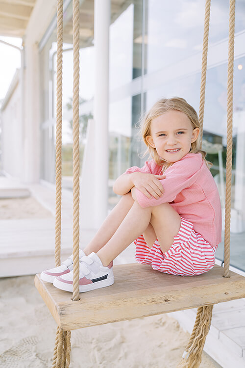 Short „Summer", Girl
