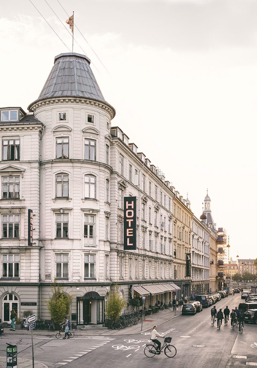 Ibsens-Hotel-Facade